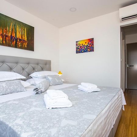 Royal Suites-Sky Split Kamer foto