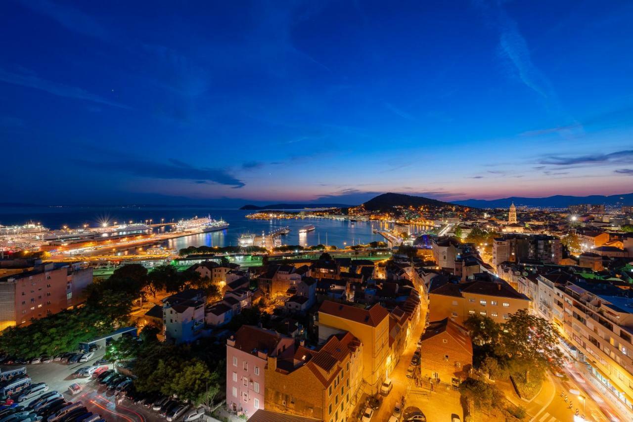 Royal Suites-Sky Split Buitenkant foto